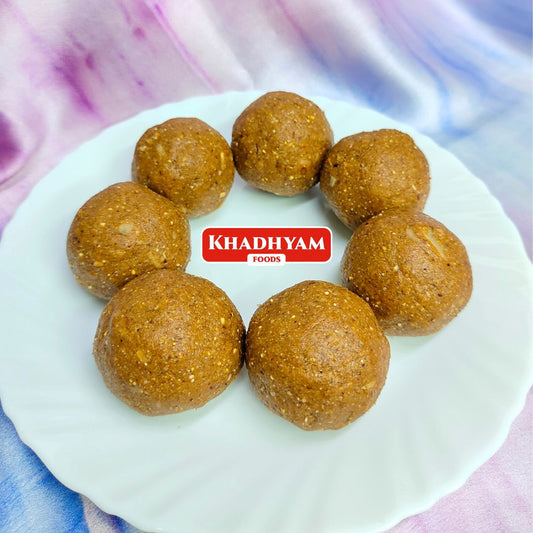 Paushtik Ladoo
